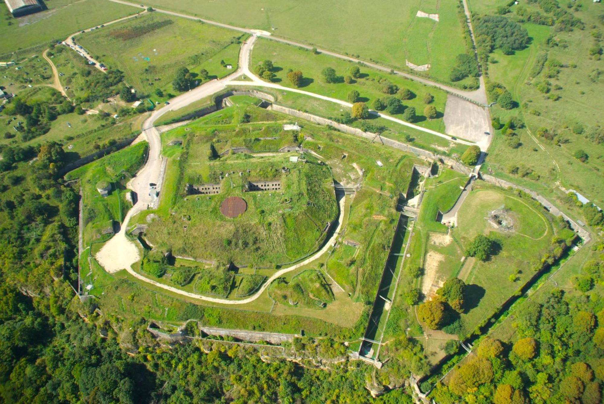 Auberge Du Fort Pelissier Pont-Saint-Vincent Luaran gambar